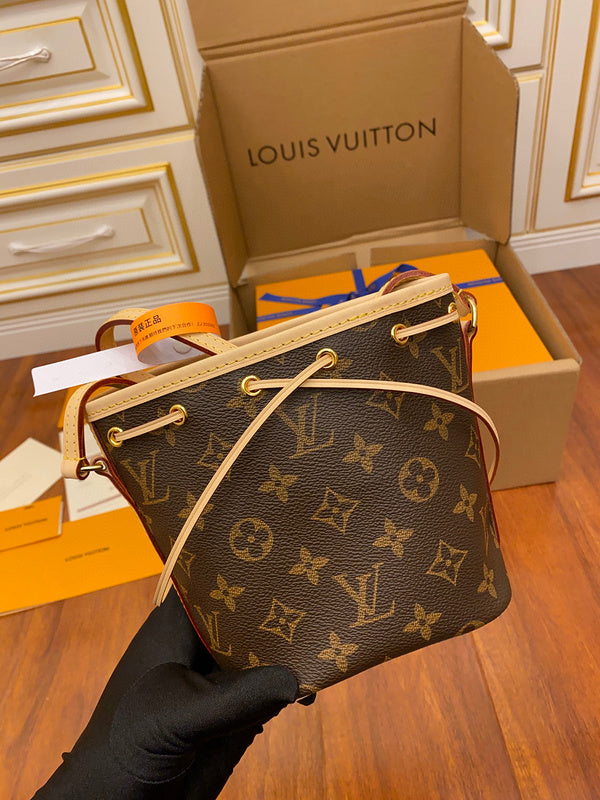 MC-LV-Bags-739