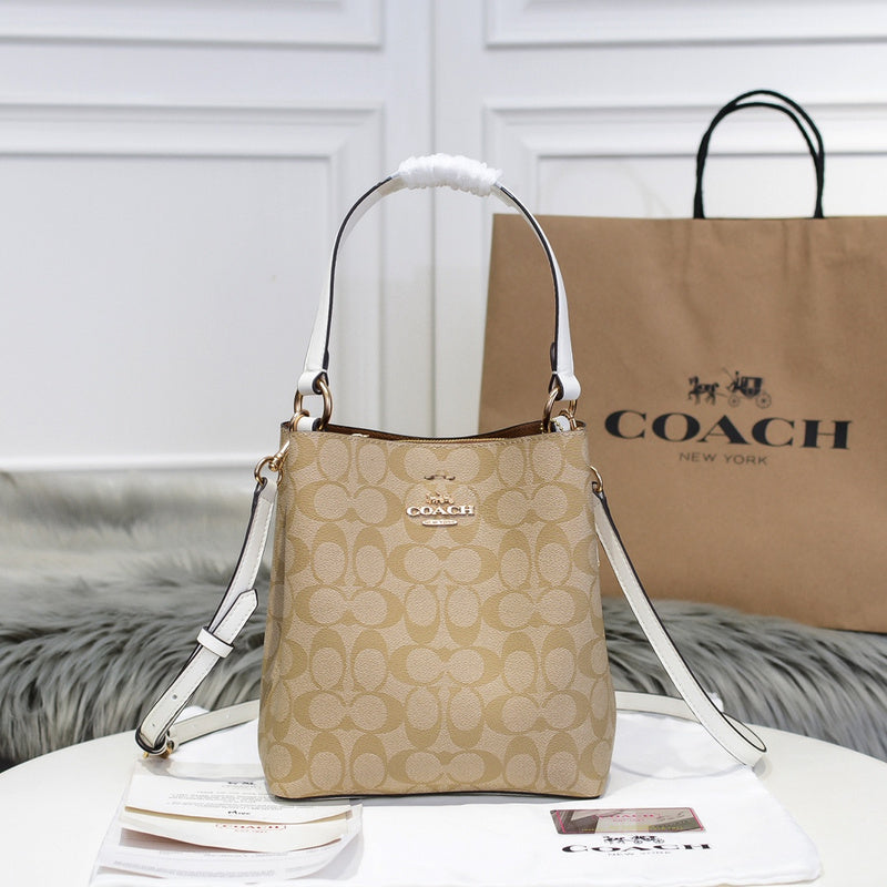 MC-Coach-059