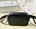 MC-GIVENCHY-089