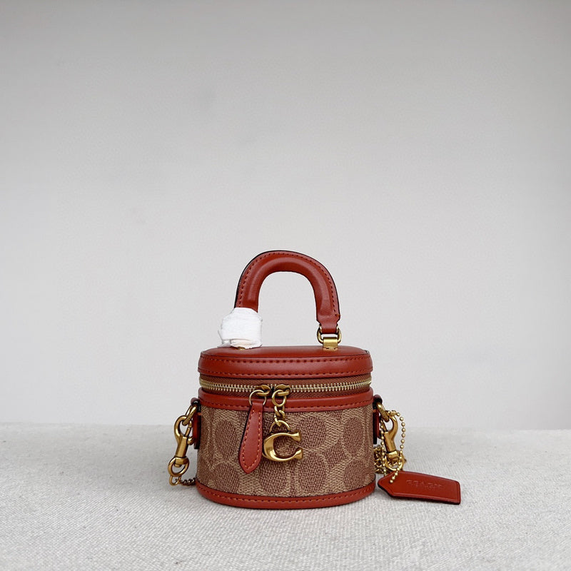 MC-Coach-060