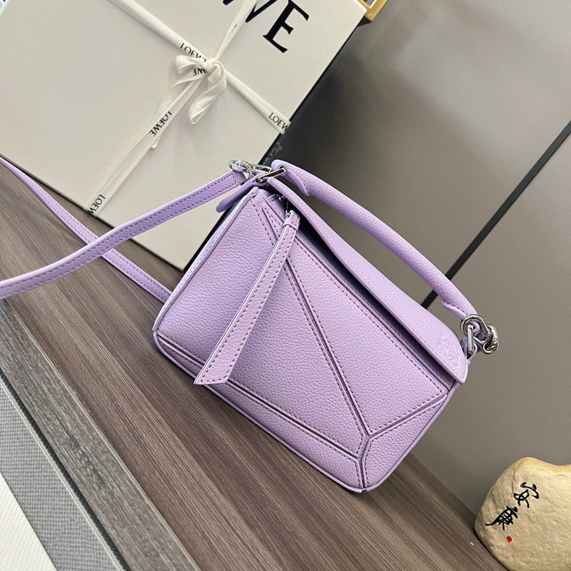 MC-Loewe-180