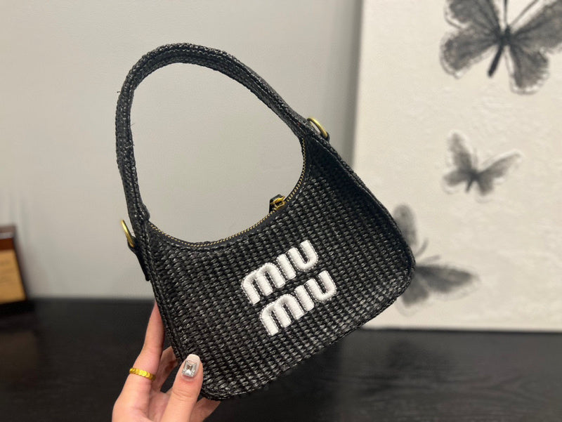 MC-Miu Miu-098