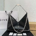 MC-GIVENCHY-097