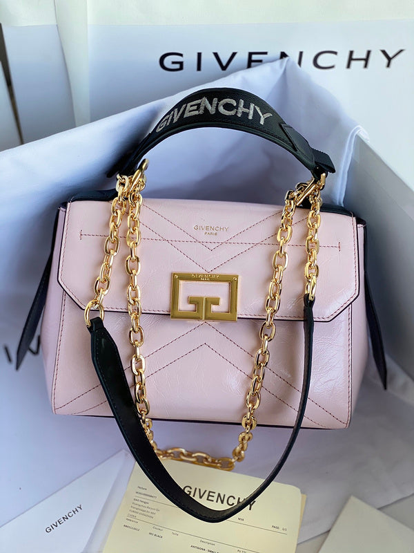 MC-GIVENCHY-098