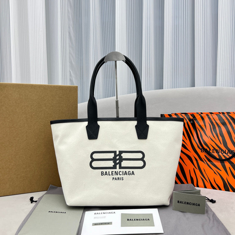 MC-Balenciaga-356