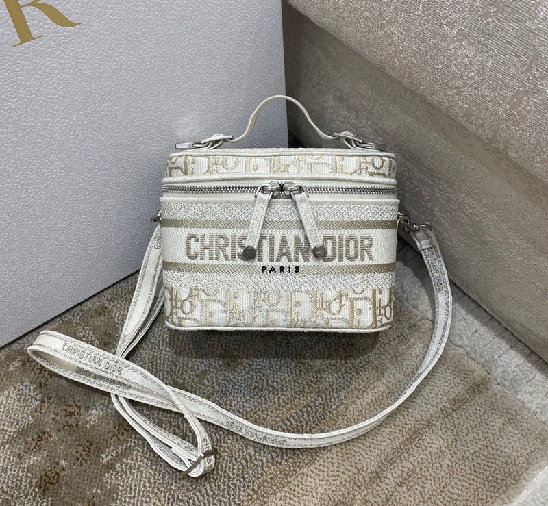 MC-Christian Dior-780