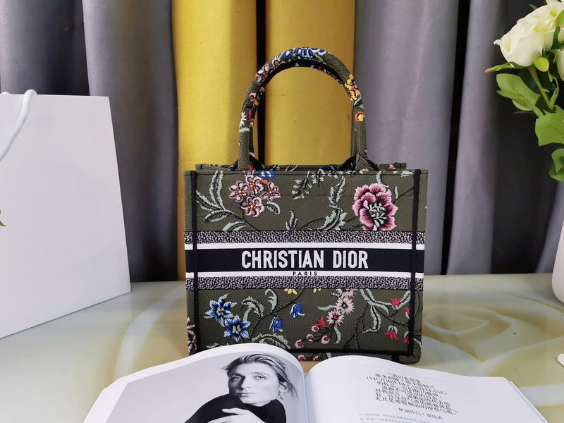 MC-Christian Dior-789