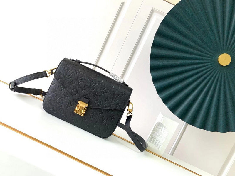 MC-LV-Bags-871