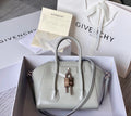 MC-GIVENCHY-117