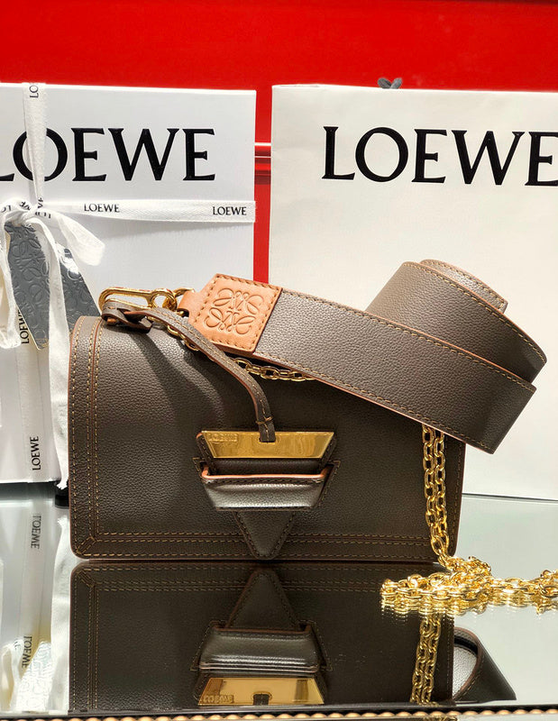MC-Loewe-233