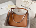 MC-GIVENCHY-121