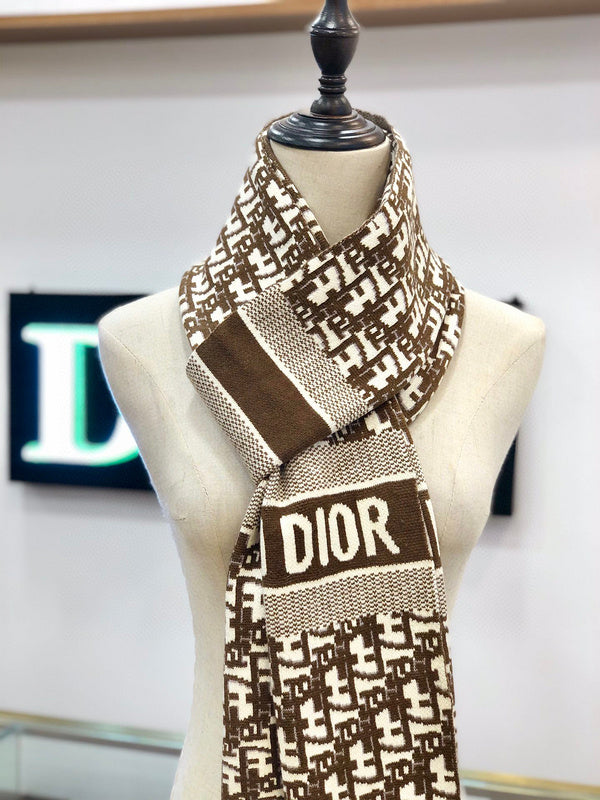 MC-Scarfs-315