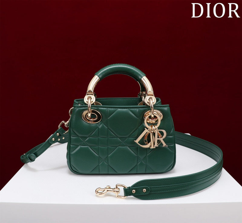 MC-Christian Dior-886