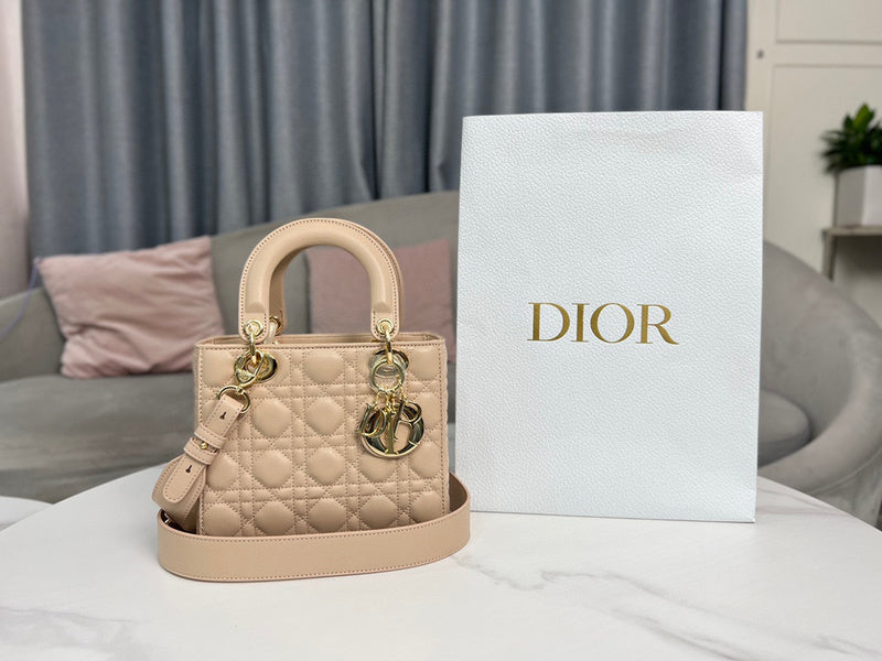 MC-Christian Dior-889