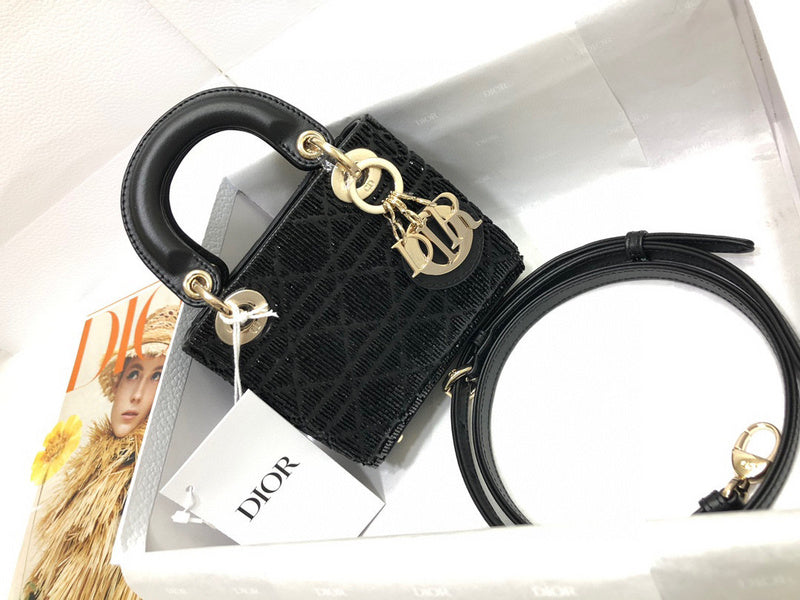MC-Christian Dior-900