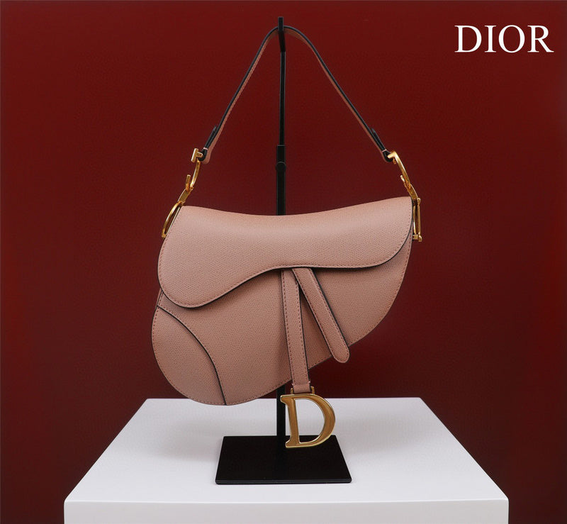 MC-Christian Dior-911