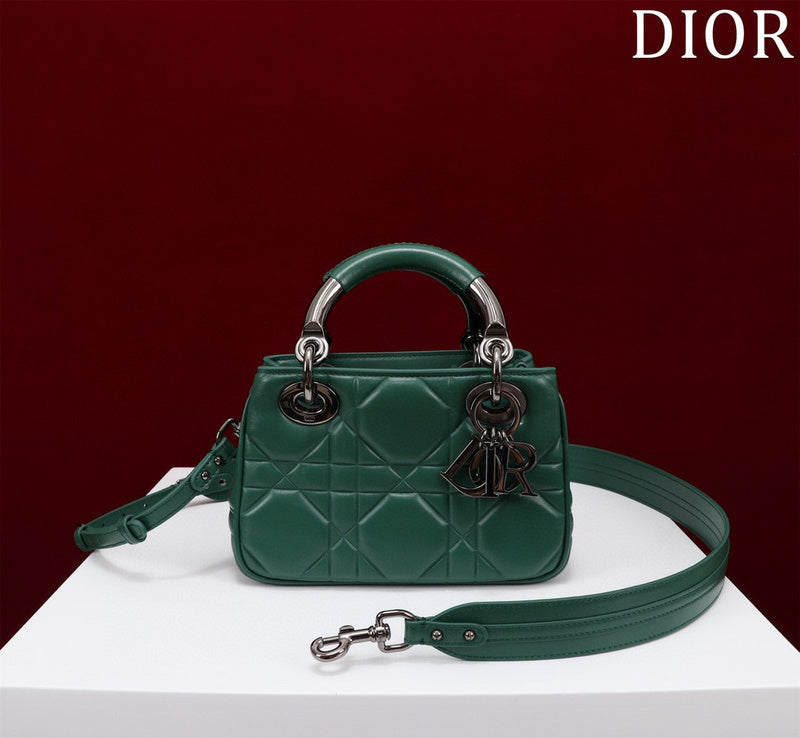 MC-Christian Dior-918