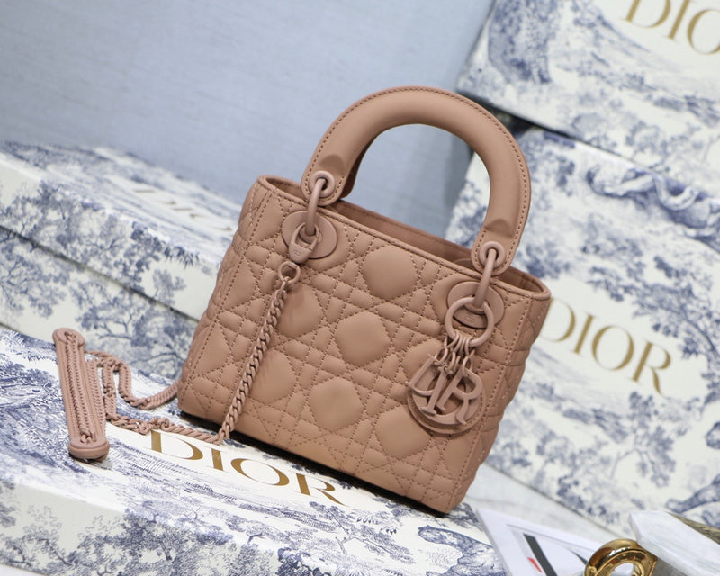 MC-Christian Dior-937