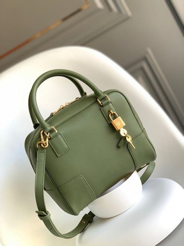 MC-Loewe-258