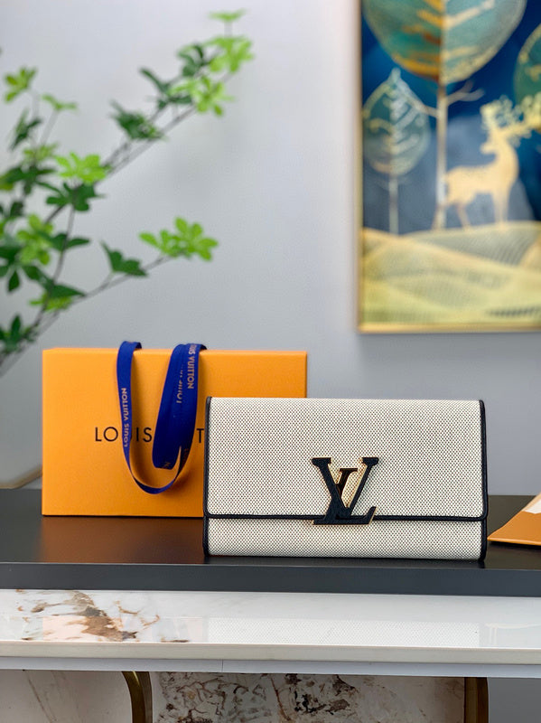 MC-LV-Bags-1054