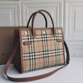 MC-Burberry-171