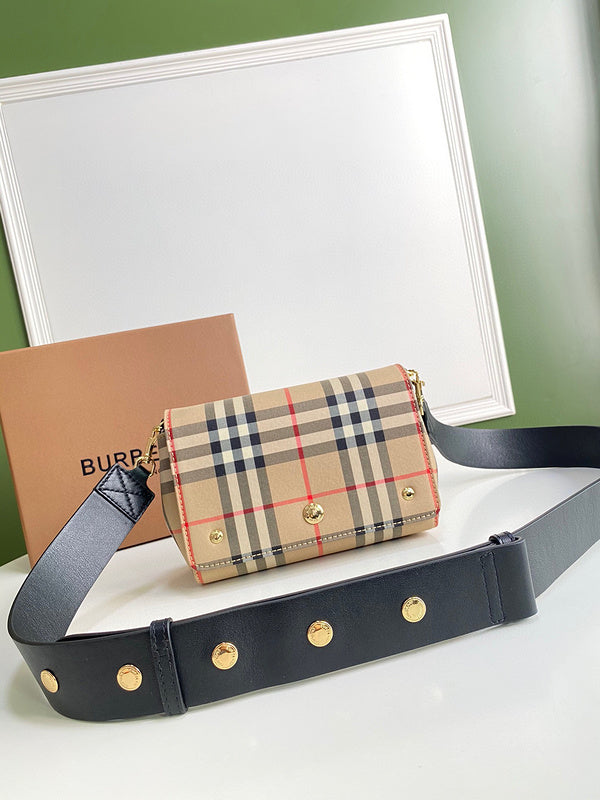 MC-Burberry-173