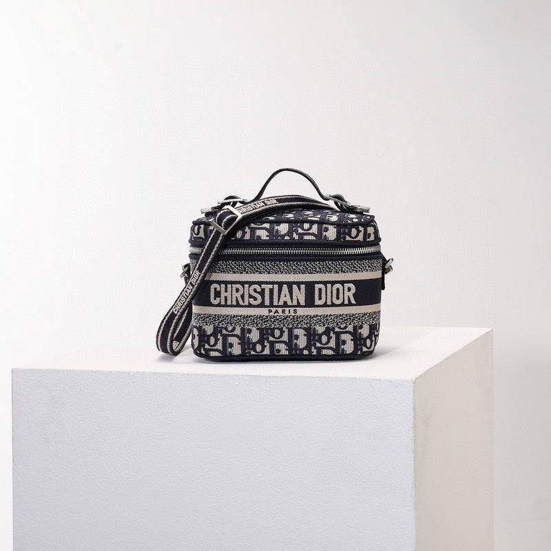 MC-Christian Dior-1020