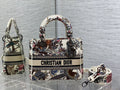 MC-Christian Dior-1024
