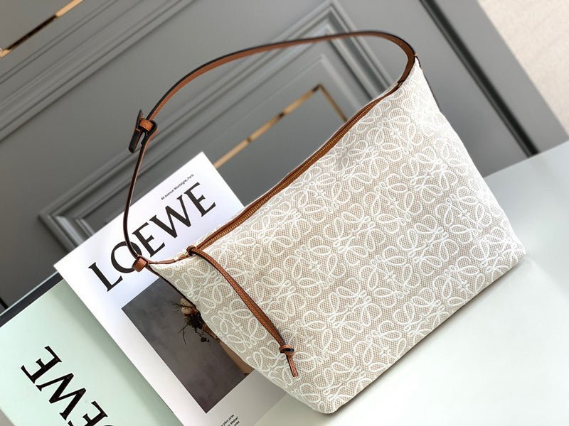 MC-Loewe-286