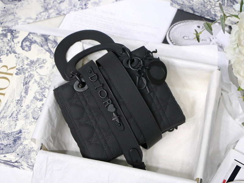 MC-Christian Dior-1056
