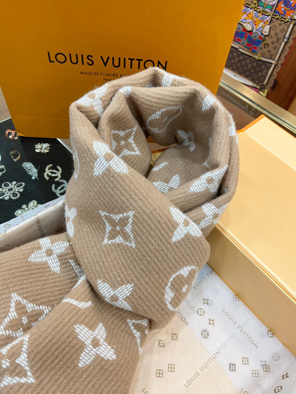 MC-Scarfs-366