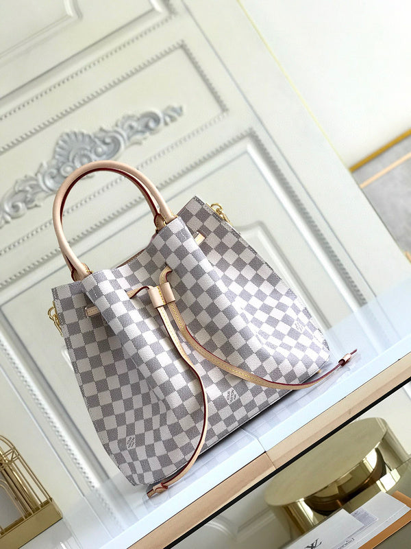 MC-LV-Bags-1161