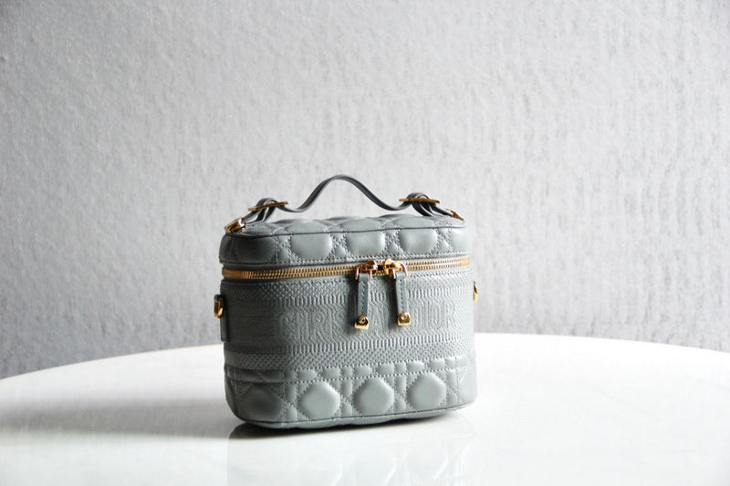 MC-Christian Dior-1089