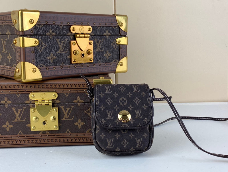 MC-LV-Bags-1199