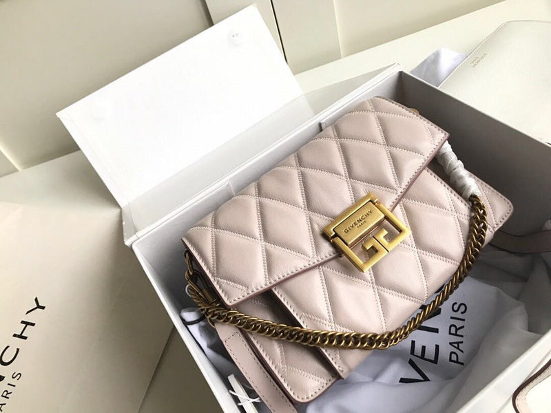 MC-GIVENCHY-158