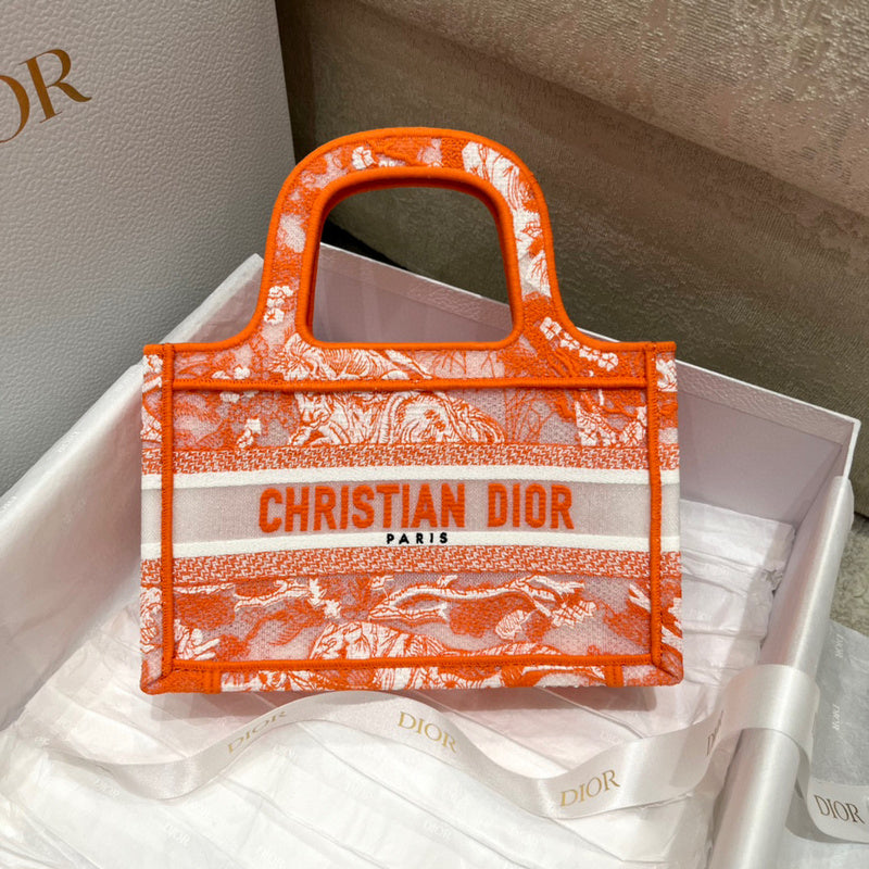 MC-Christian Dior-1103