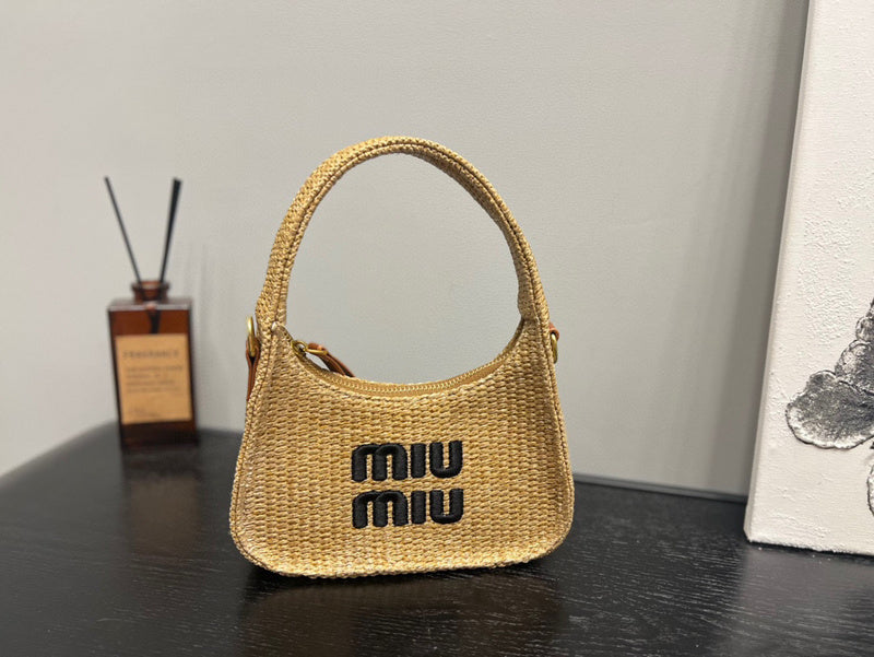 MC-Miu Miu-152