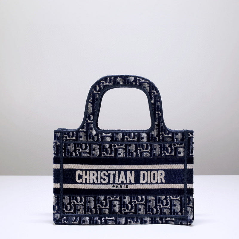 MC-Christian Dior-1130