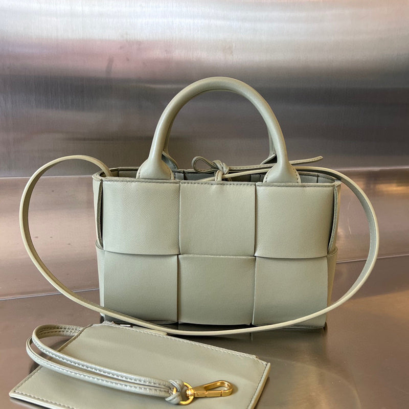 MC-Bottega Veneta-688