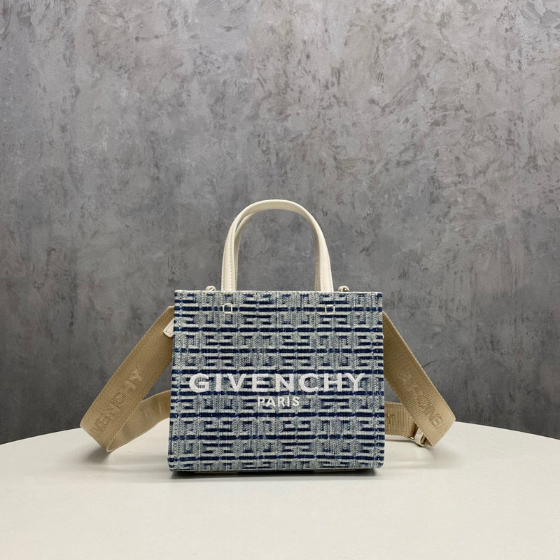 MC-GIVENCHY-164