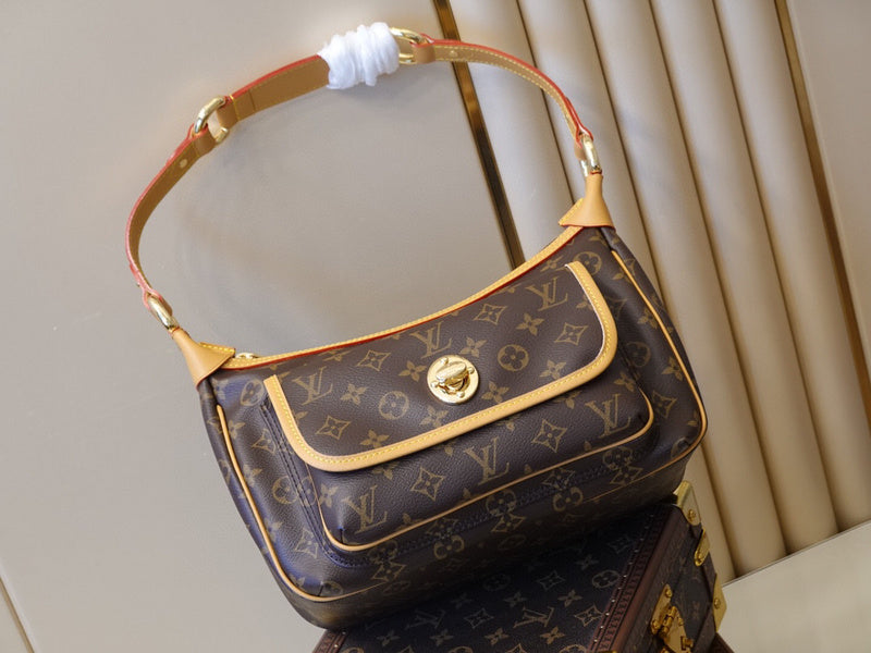 MC-LV-Bags-1279