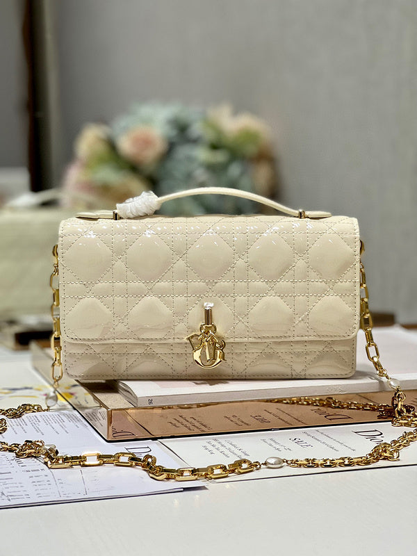 MC-Christian Dior-1162