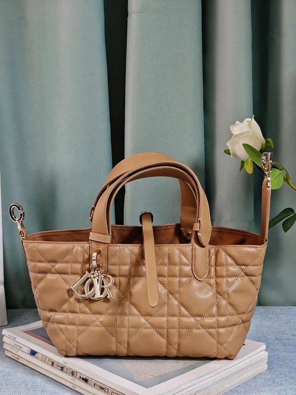 MC-Christian Dior-1198