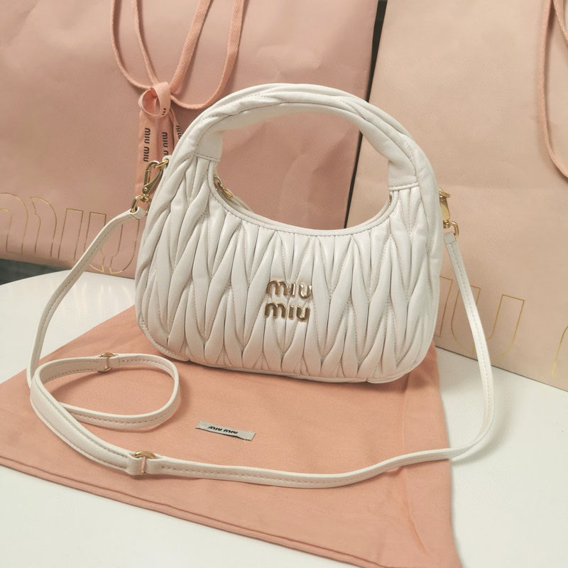 MC-Miu Miu-162