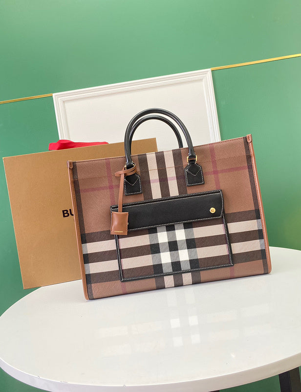 MC-Burberry-194