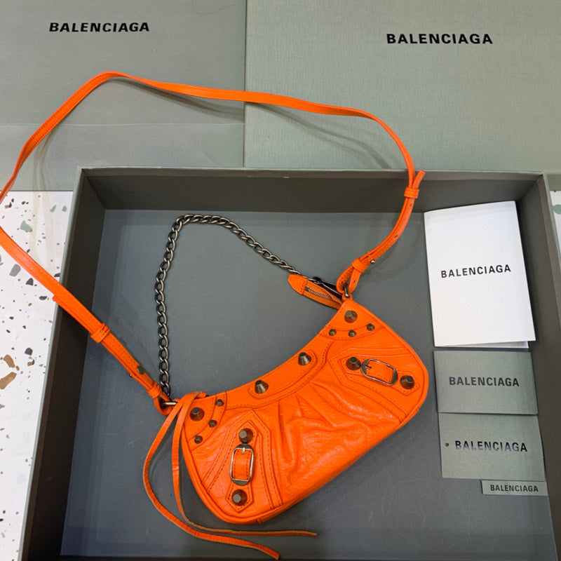 MC-Balenciaga-574