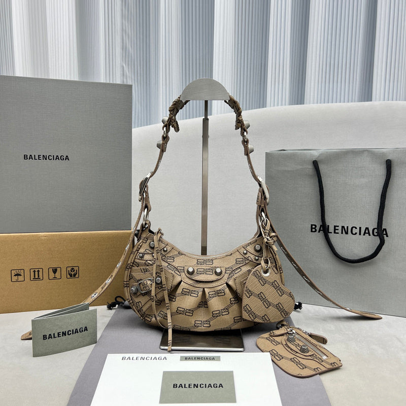MC-Balenciaga-578