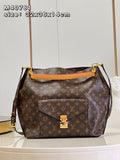 MC-LV-Bags-1359