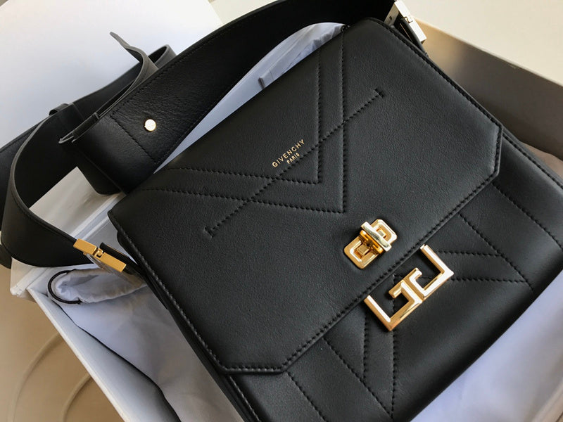 MC-GIVENCHY-172
