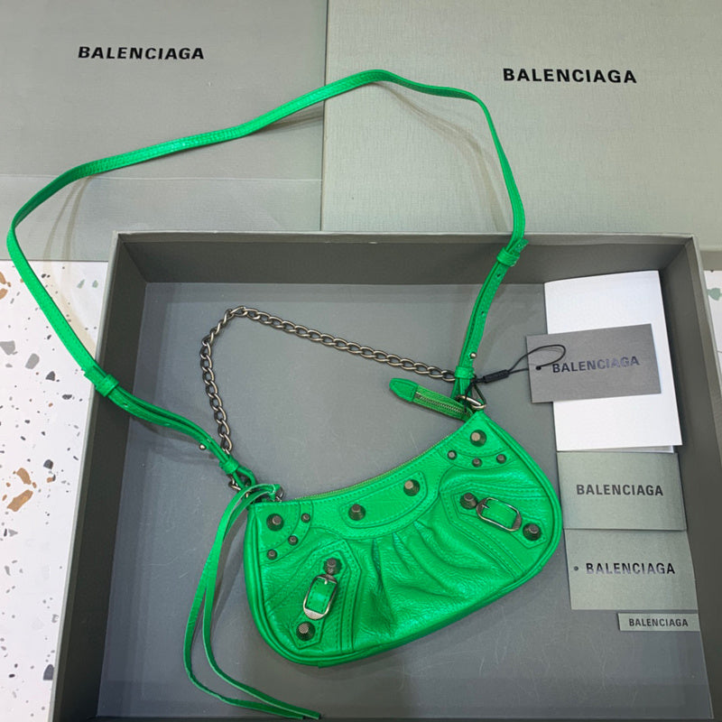 MC-Balenciaga-592